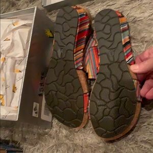 serape vittoria sandals